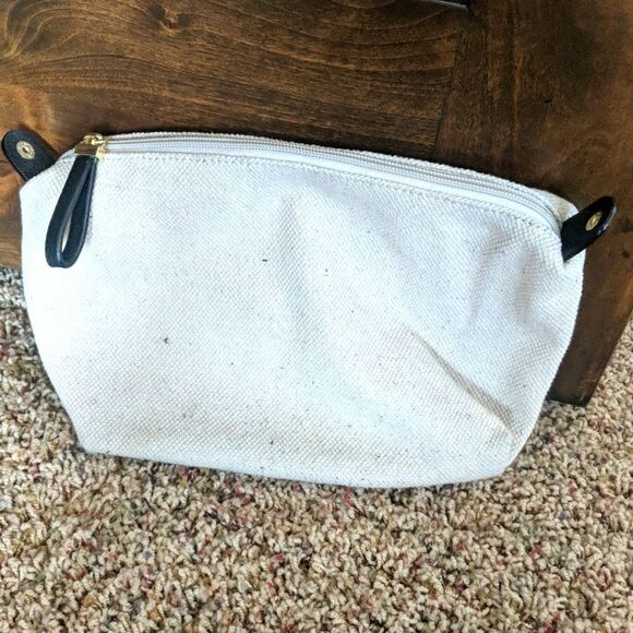 Kate Landry Purse - Picture 5 of 8